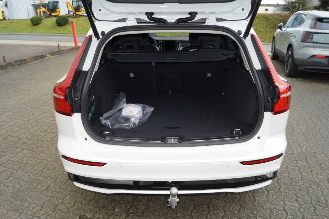 Volvo  T6 AWD Plug-in Hybrid Plus Dark Aut. /AHK/19'