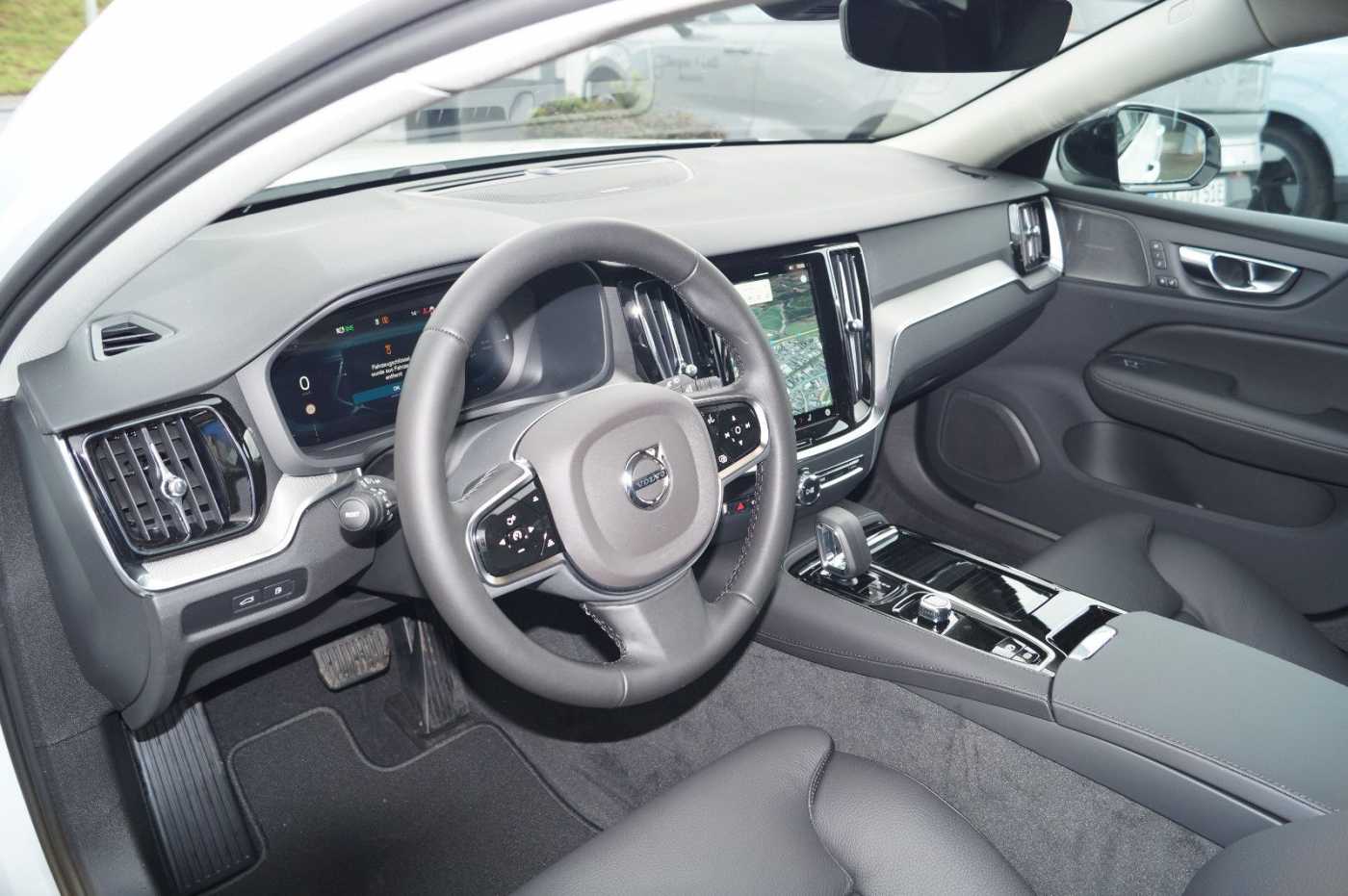 Volvo  T6 AWD Plug-in Hybrid Plus Dark Aut. /AHK/19'