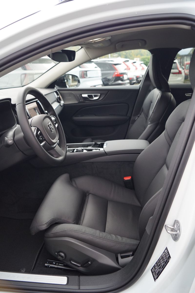 Volvo  T6 AWD Plug-in Hybrid Plus Dark Aut. /AHK/19'