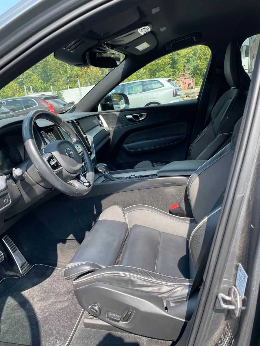 Volvo  T5 AWD R-Design Aut. /ACC/BLIS/Harman-Kardon