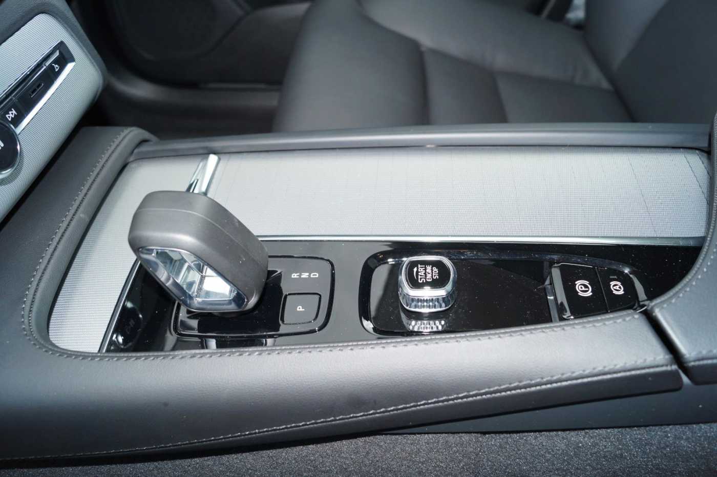 Volvo  T8 AWD PlugIn Hybrid Ultra Dark 7-Sitze Aut