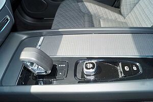 Volvo  B4 Diesel 2WD Core Aut. /BLIS/ACC/Kamera/19'