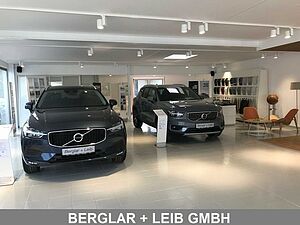 Volvo  B4 Benzin 2WD Ultra Dark DKG/Panorama/360°
