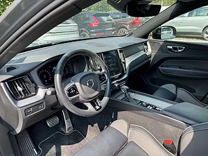 Volvo  T5 AWD R-Design Aut. /ACC/BLIS/Harman-Kardon