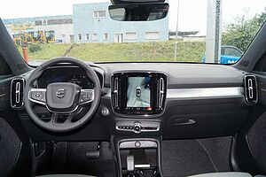 Volvo  B3 Benzin 2WD Black Edition DKG/360°/BLIS