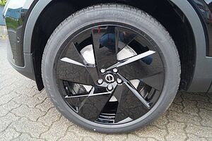 Volvo  B3 Benzin 2WD Black Edition DKG/360°/BLIS