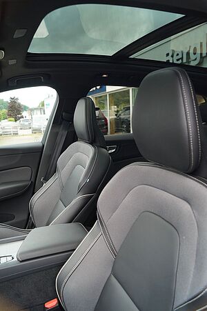 Volvo  T6 AWD PlugIn Hybrid Black Edition Aut/360°