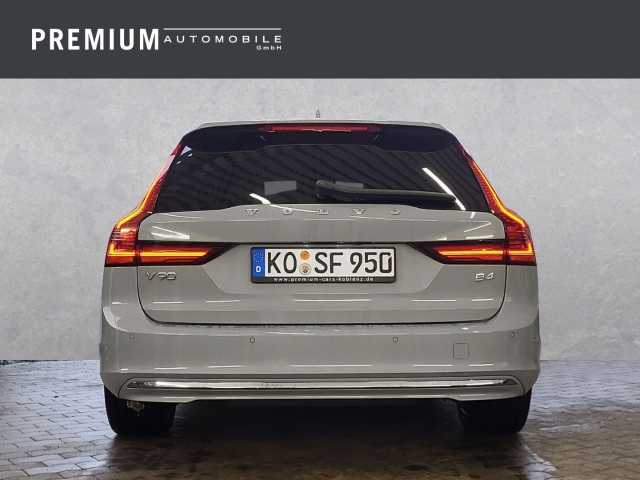 Volvo  Kombi Plus Bright B4 Benzin ACC Harman/Kardon DAB+