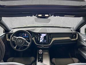 Volvo  Plus Dark AWD B4 Diesel EU6d Pano 360° Winter-Paket