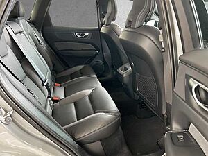 Volvo  Plus Dark AWD B4 Diesel EU6d Pano 360° Winter-Paket