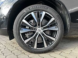 Volvo  Plus Dark AWD B4 Diesel EU6d  360° Harmon Kardon Pano