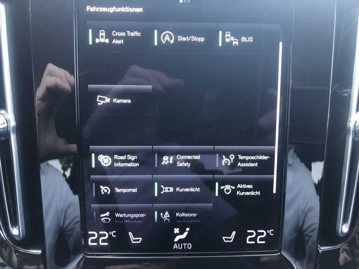 Volvo  T3 Momentum Pro