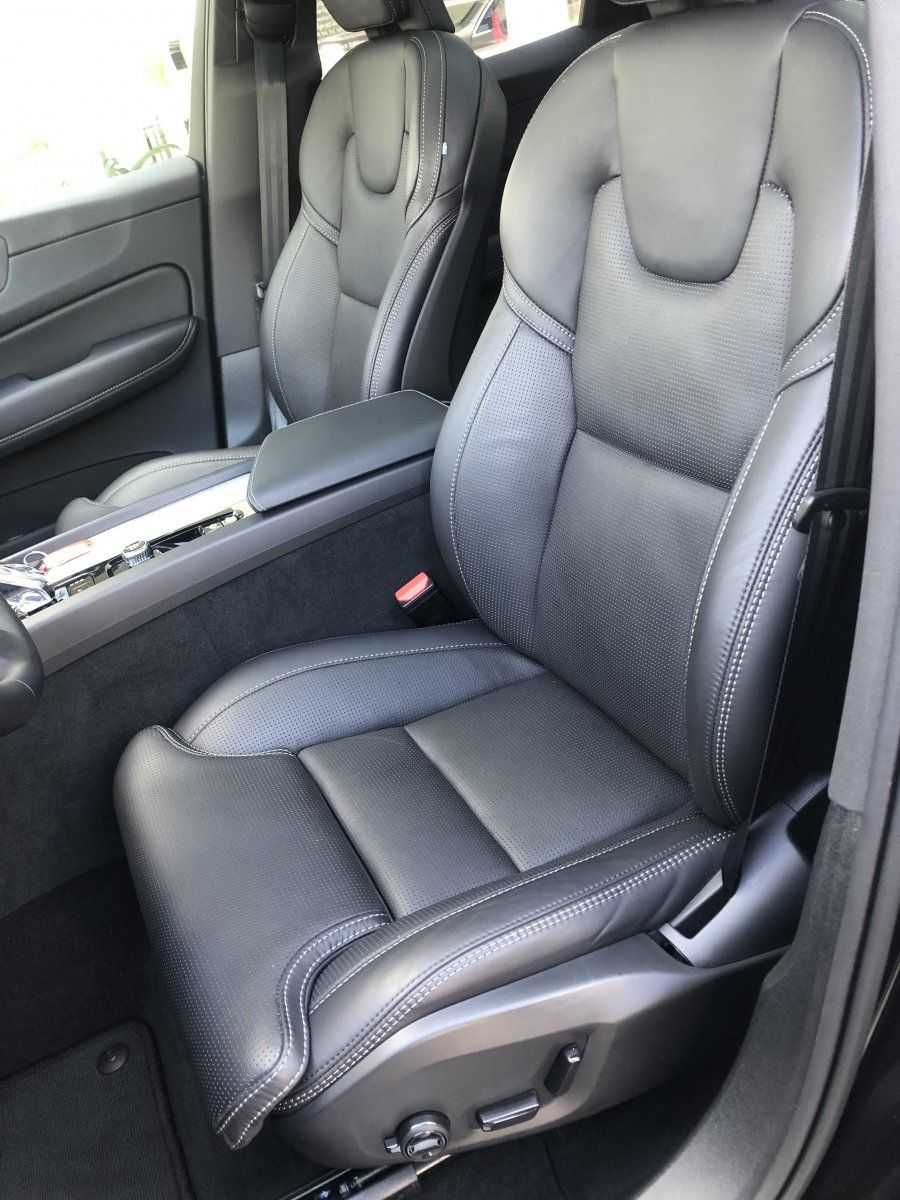 Volvo  B5 Ultra Black Edition AWD