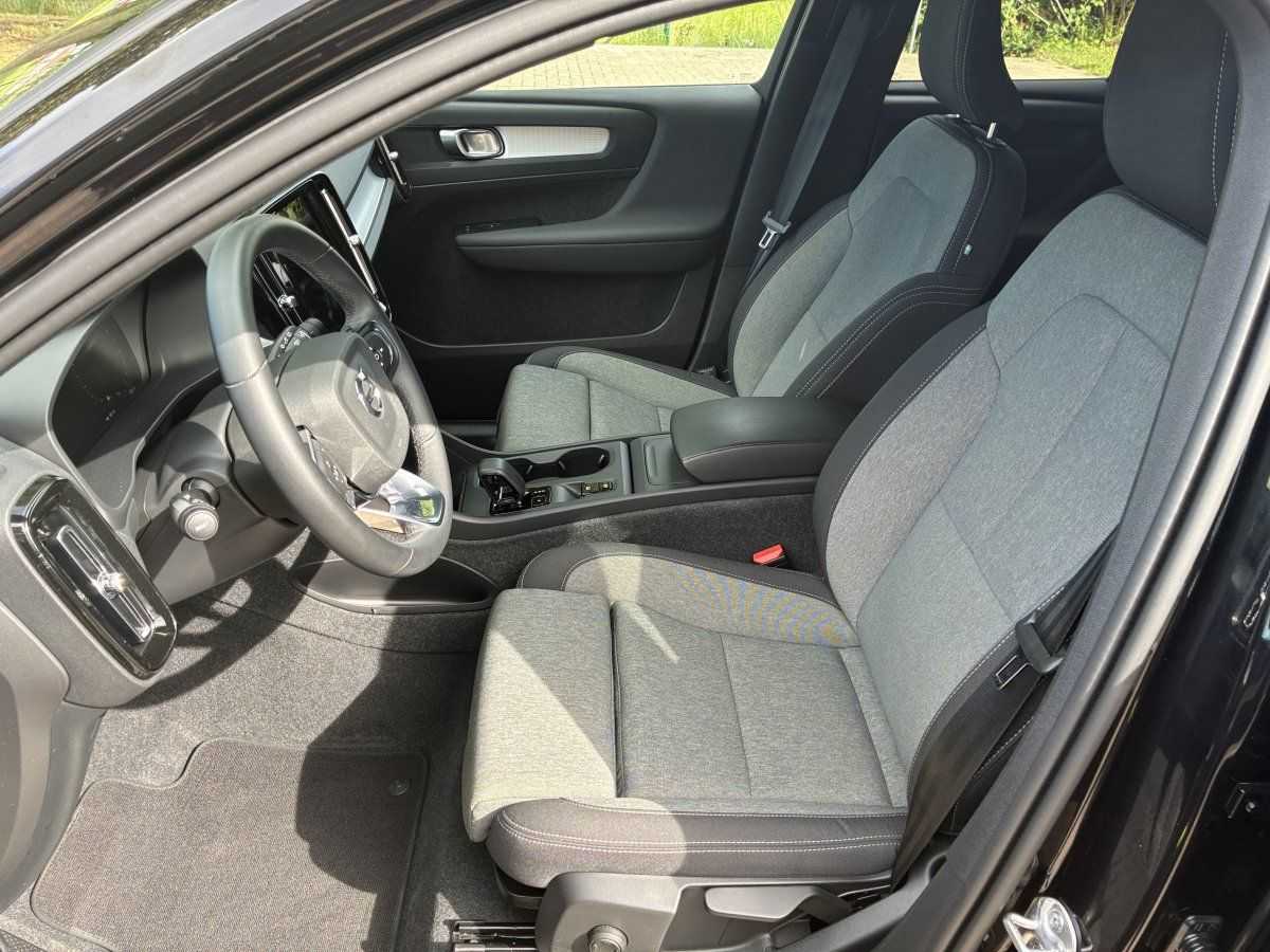 Volvo  T2 Core 2WD