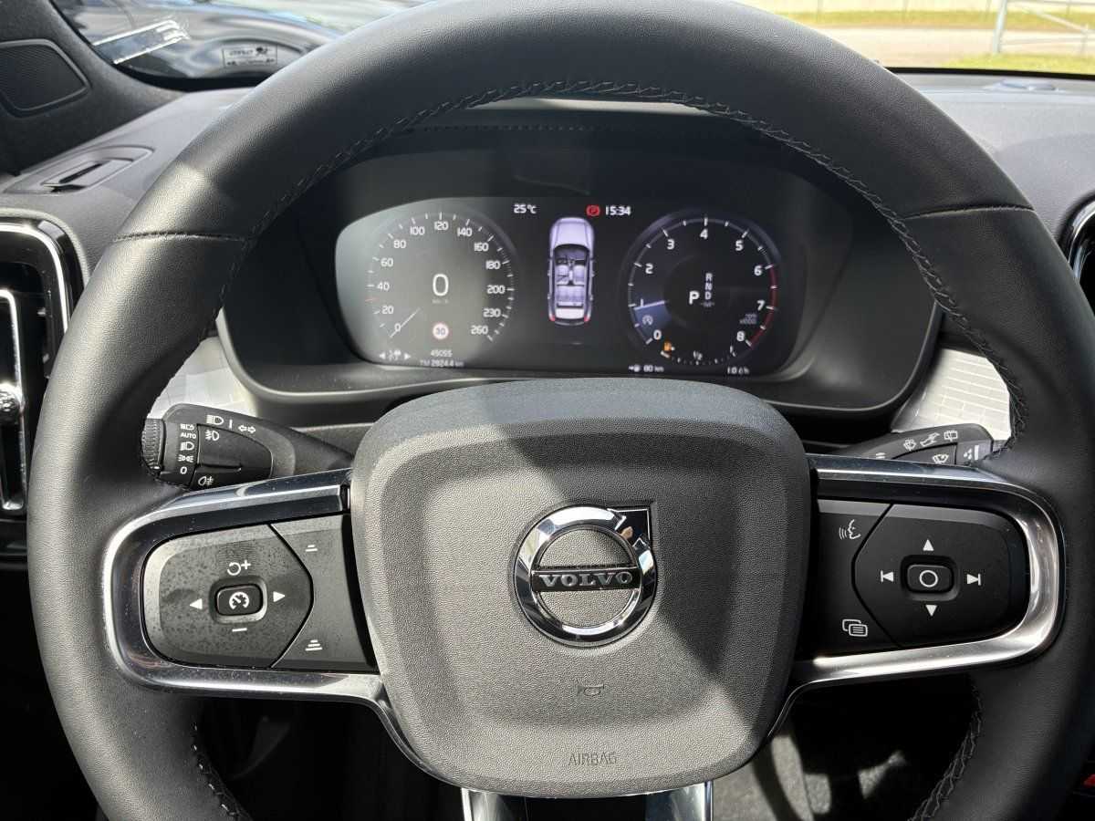 Volvo  T2 Core 2WD