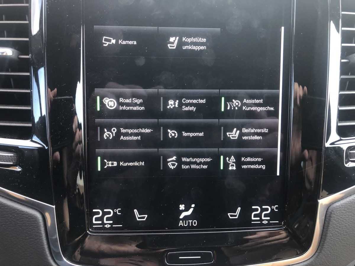 Volvo  B6 Mild-Hybrid AWD Inscription Standheizung