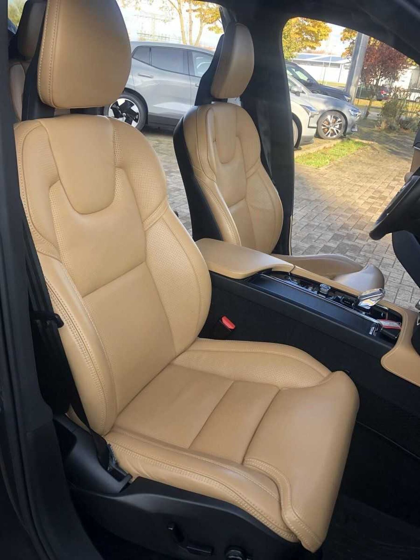 Volvo  B6 Mild-Hybrid AWD Inscription Standheizung