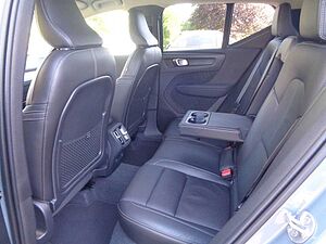 Volvo  B4 Benzin Plus Dark Standheizung