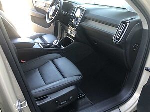 Volvo  B3 Plus Dark