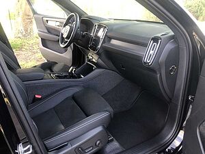 Volvo  B3 Plus Dark