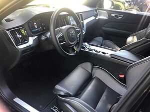 Volvo  B4 Ultra Dark