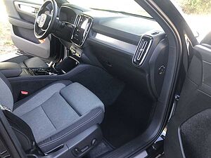 Volvo  B3 Plus Dark