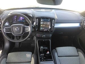 Volvo  B3 Plus Dark