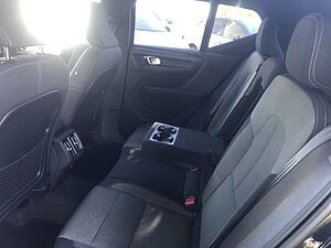 Volvo  B3 Plus Dark