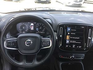 Volvo  T3 Momentum Pro