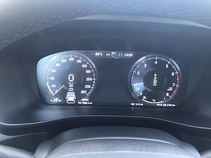 Volvo  T3 Momentum Pro