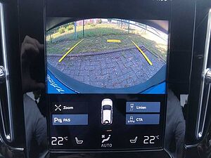 Volvo  T3 Momentum Pro