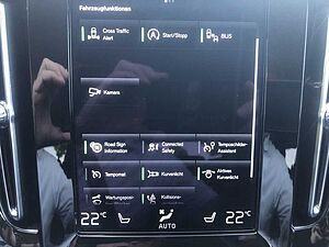 Volvo  T3 Momentum Pro
