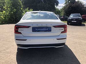Volvo  B5 AWD Ultimate Dark
