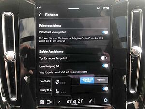 Volvo  B4 Plus Dark Panoramadach