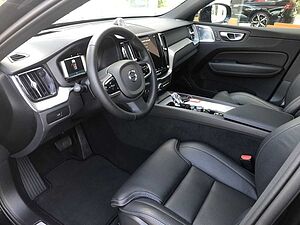 Volvo  B5 Ultra Black Edition AWD
