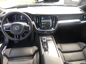 Volvo  B5 AWD Ultimate Dark 360° Kamera