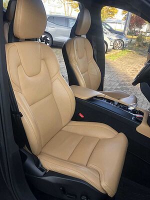 Volvo  B6 Mild-Hybrid AWD Inscription Standheizung
