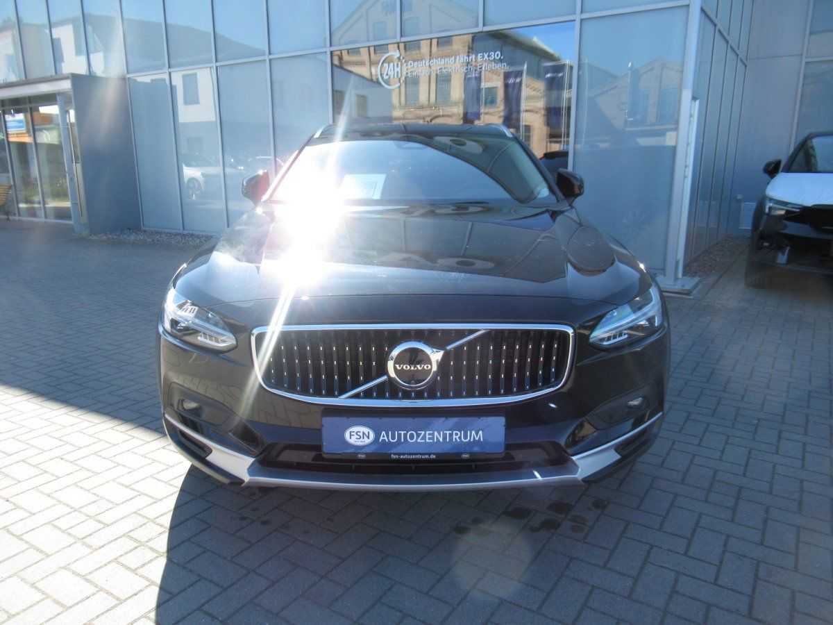 Volvo  Plus B4 AWD Diesel Automatik