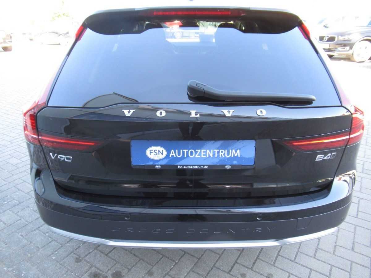 Volvo  Plus B4 AWD Diesel Automatik