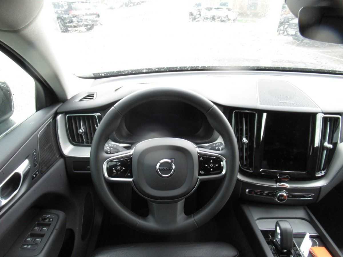 Volvo  B4 Benzin Plus Bright Automatik