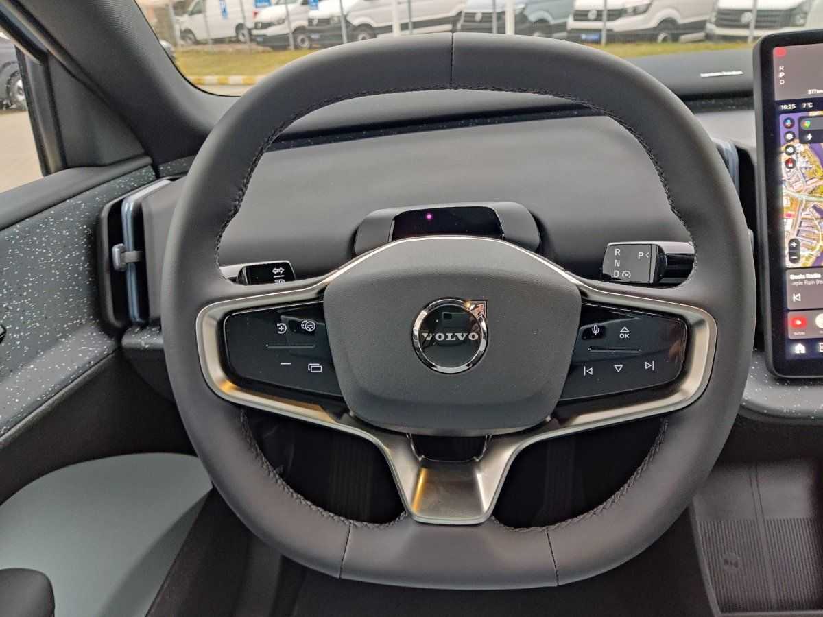 Volvo  Ultra Twin Motor AWD Performance