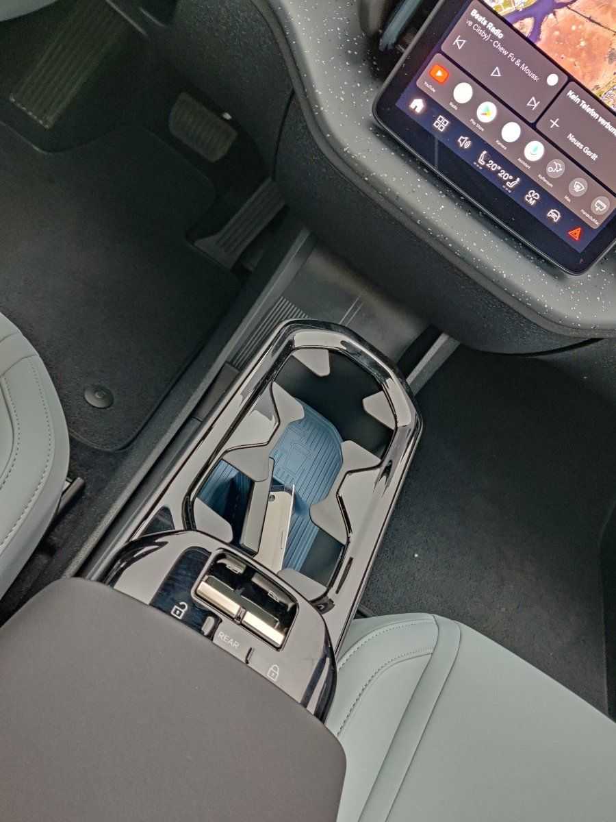 Volvo  Ultra Twin Motor AWD Performance