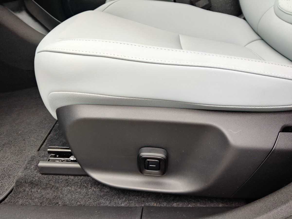 Volvo  Ultra Twin Motor AWD Performance