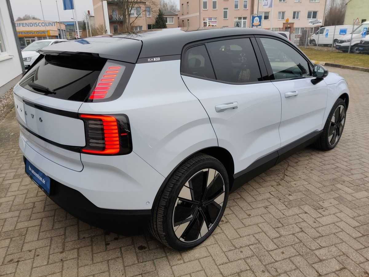 Volvo  Ultra Twin Motor AWD Performance