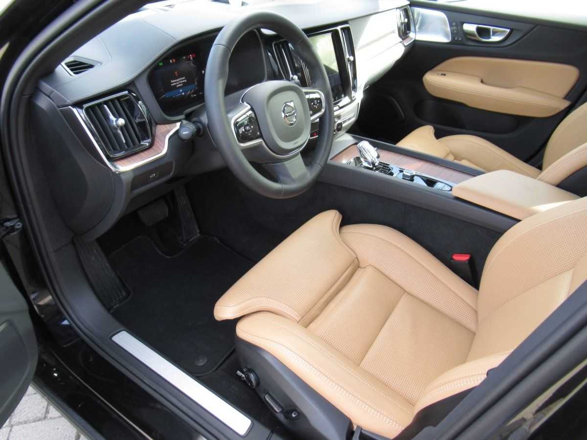 Volvo  B4 Benzin Ultra Dark Automatik
