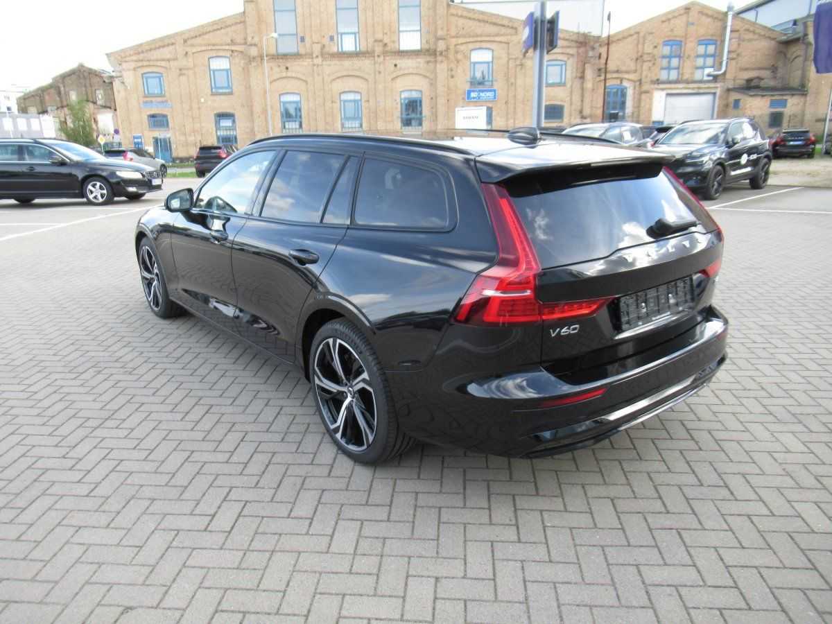 Volvo  B4 Benzin Ultra Dark Automatik