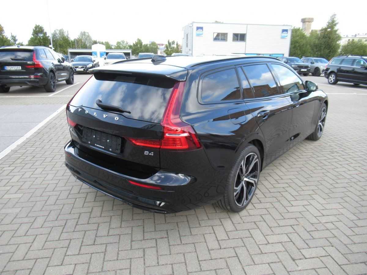 Volvo  B4 Benzin Ultra Dark Automatik