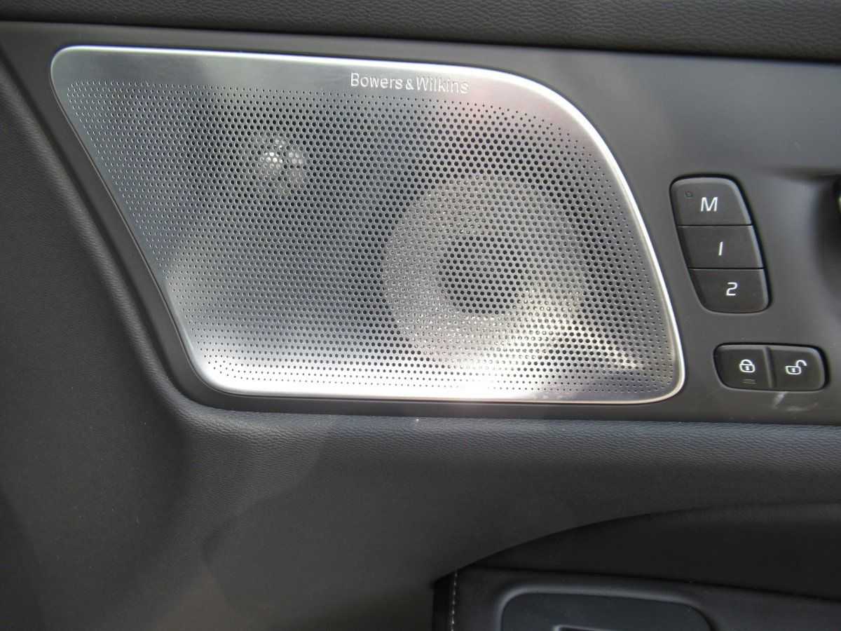 Volvo  B4 Benzin Ultra Dark Automatik