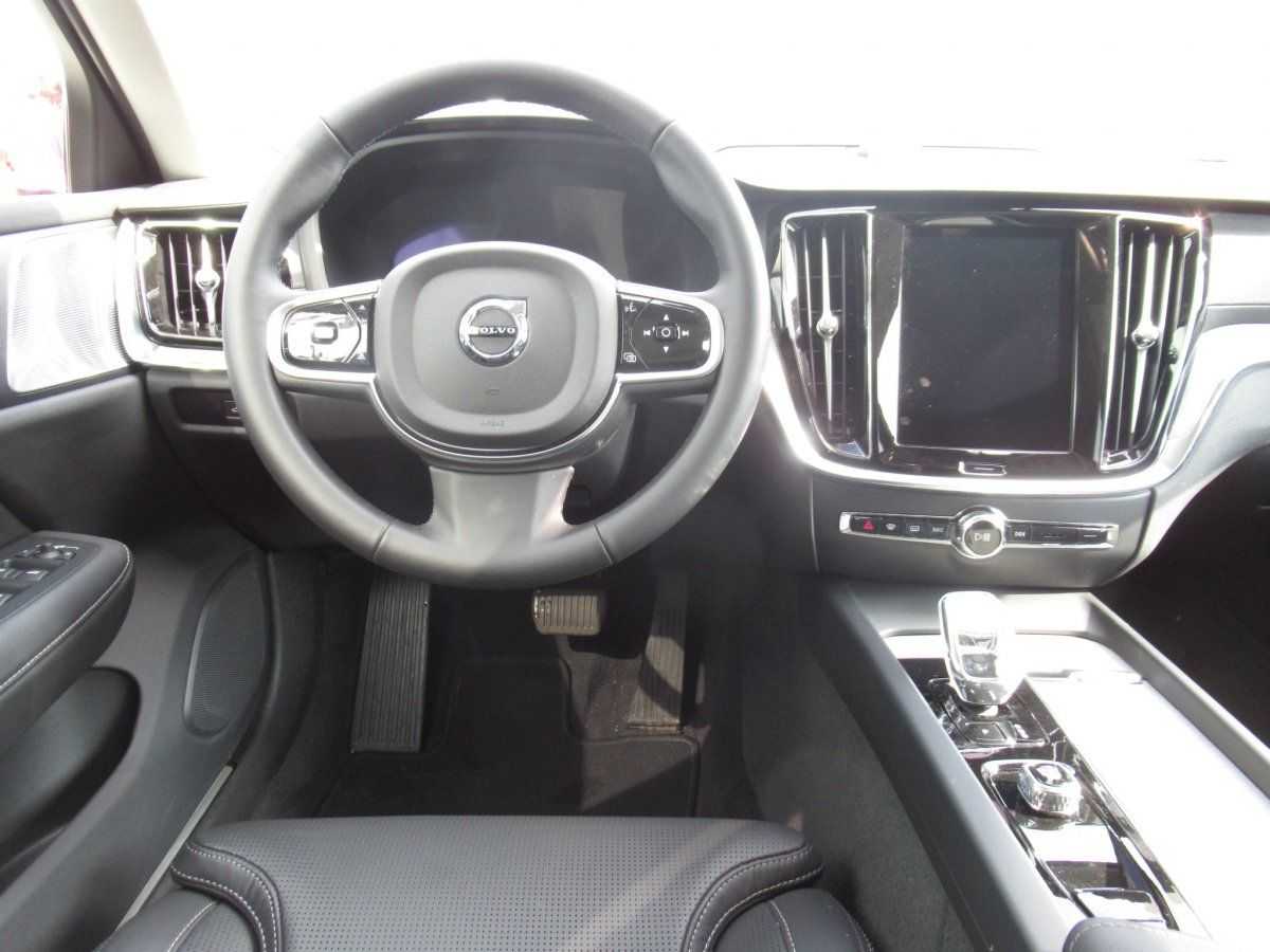 Volvo  B4 Benzin Ultra Dark Automatik