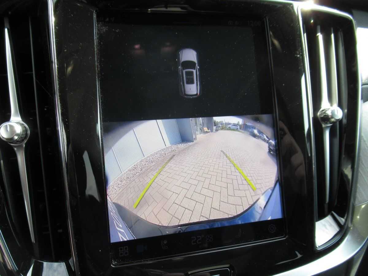 Volvo  B4 Benzin Ultra Dark Automatik